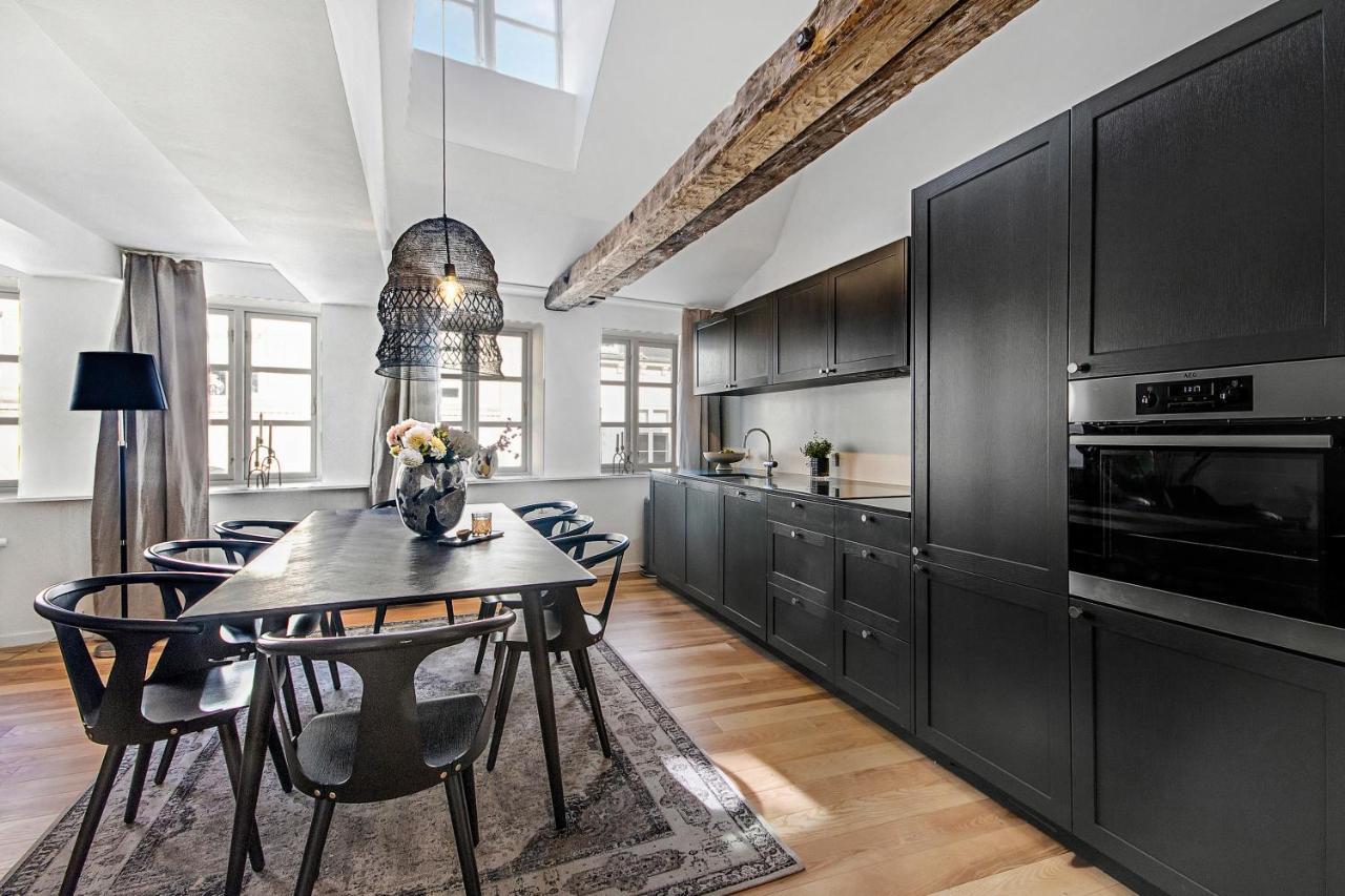 Sanders Regent - Smart Two-bedroom Near Square Копенгаген