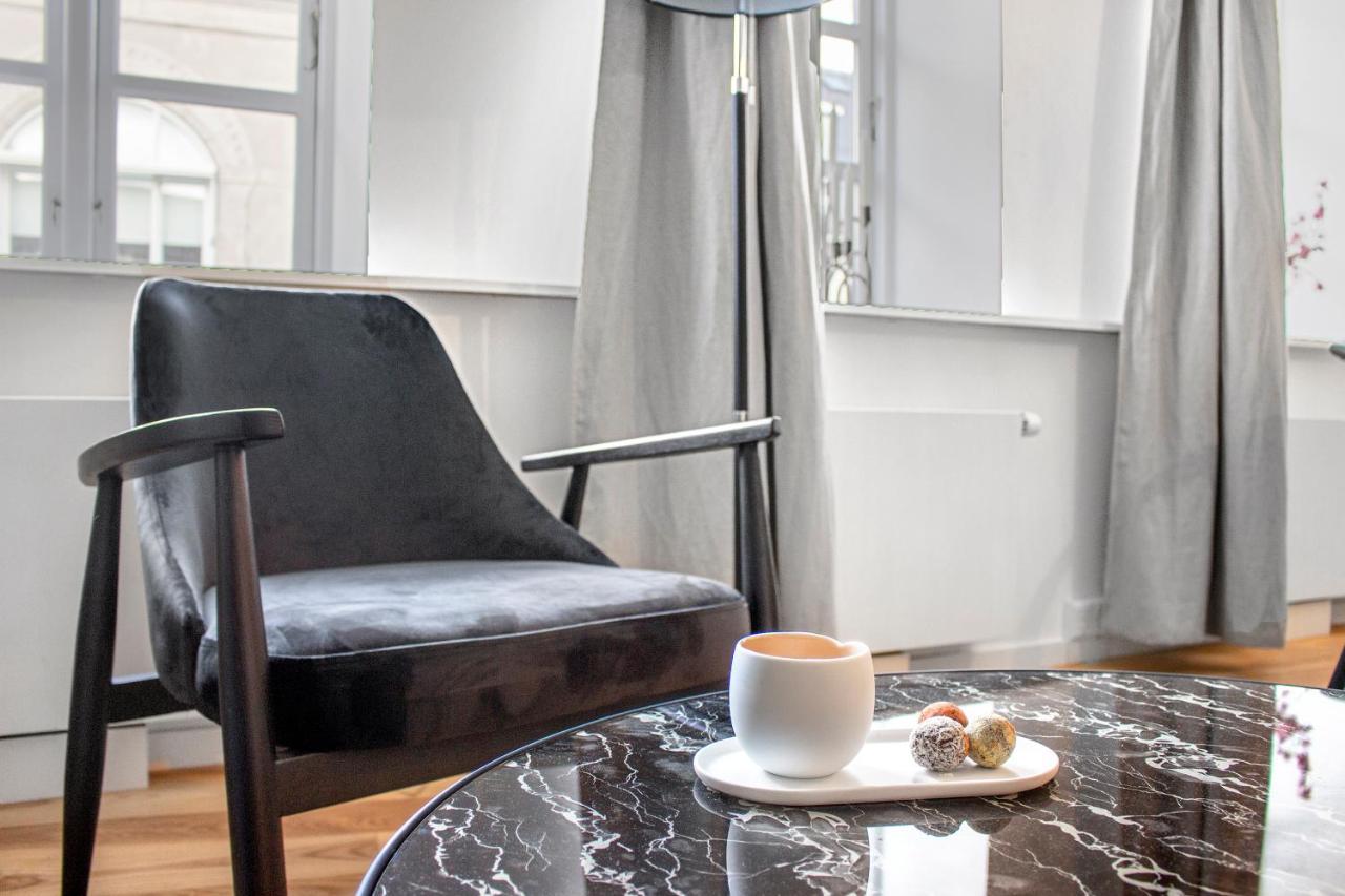 Sanders Regent - Smart Two-bedroom Near Square Apartamento